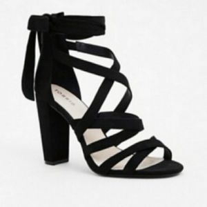Torrid: WW Black Strappy Heels
